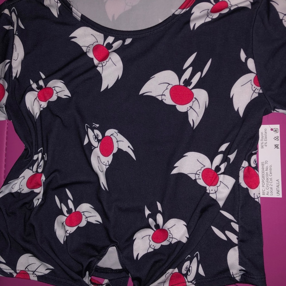 🖤Cute Top 🖤 - Picture 4 of 4